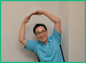 スミリンケアライフ株式会社 「エレガーノ摩耶」　　介護職員 川上 祐介さん（30代）